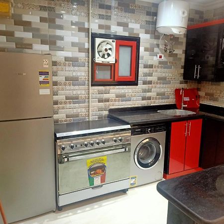 للعائلات فقط The Fardous Apartment Sea View Alexandria Eksteriør bilde