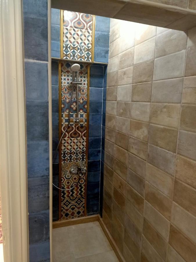 للعائلات فقط The Fardous Apartment Sea View Alexandria Eksteriør bilde